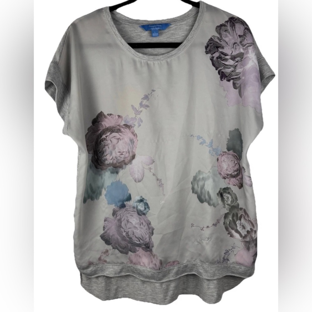 Simply Vera Wang Women’s Gray Short Sleeve Purple Floral Top Size Large
